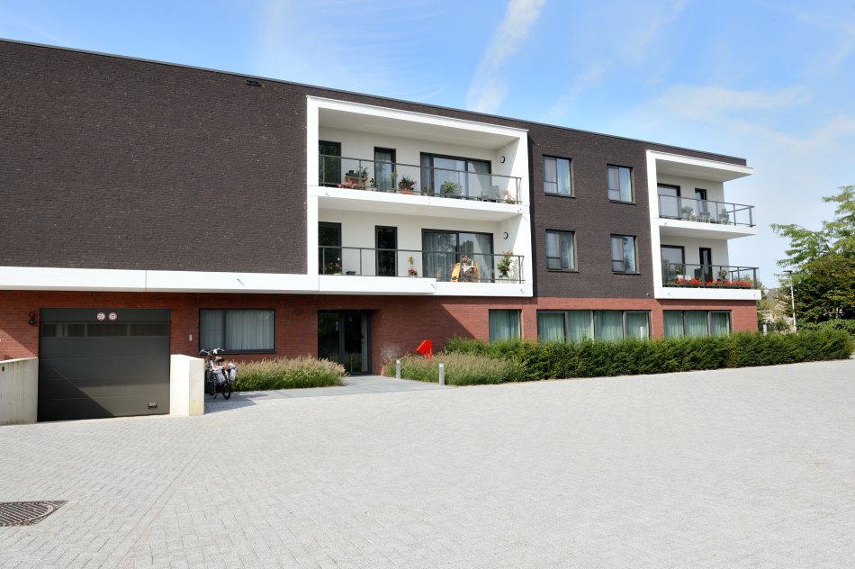 Schelle Muydenhof courtyard